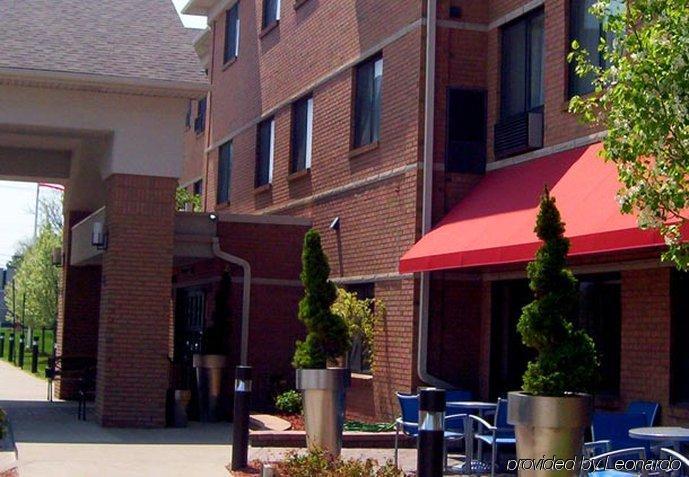 Towneplace Suites Detroit Warren Exterior foto
