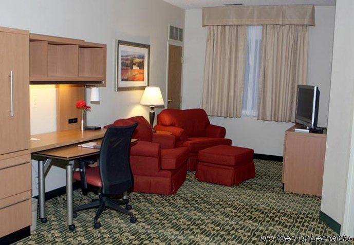 Towneplace Suites Detroit Warren Exterior foto