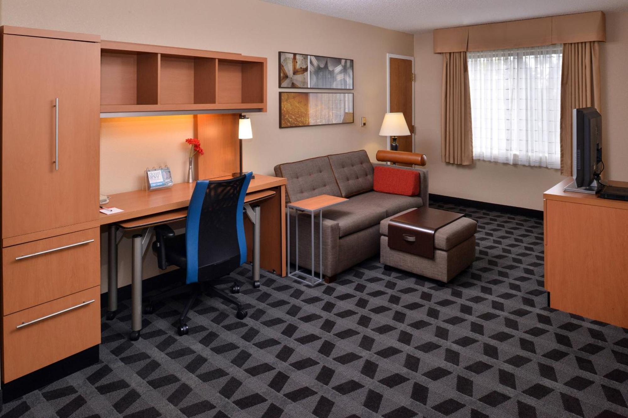 Towneplace Suites Detroit Warren Exterior foto